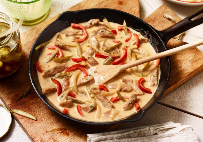 Filetgeschnetzeltes nach Art Stroganoff | maggi.de